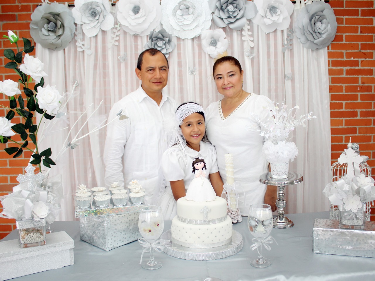 Ismael Enrique Cabrera Céspedes, Manuela Cabrera Alvira y Sandra Constanza Alvira Liévano.